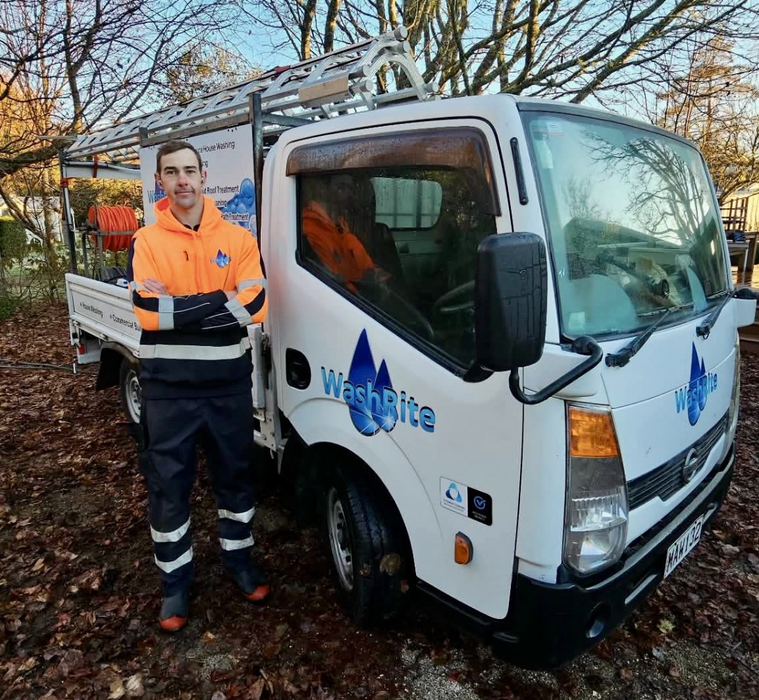 Our team helps homeowners and businesses remove mould, dirt and grime so their properties stay clean, protected and looking their best.